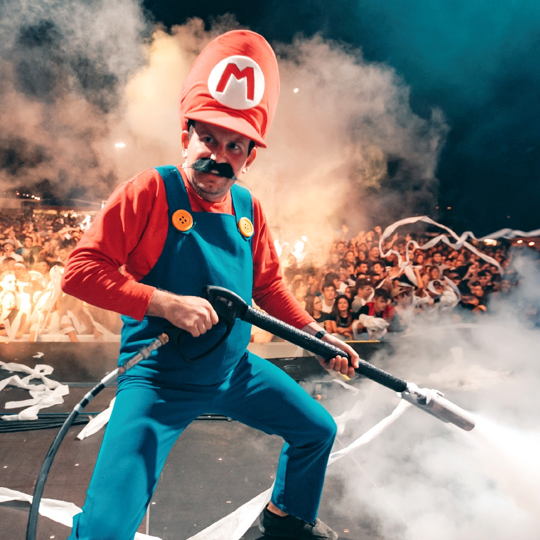 Da Mario Bros ai Nirvana la storia degli anni 90 a Riccione