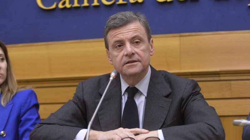 Calenda “Conte sarà il Dracula del Pd, Schlein lo molli”