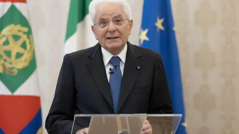 Mattarella “Urgente creare una difesa unica europea”