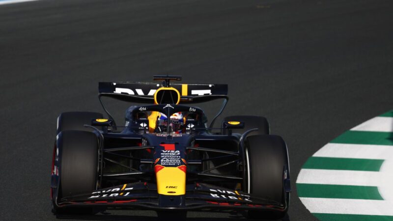 Super Verstappen vince gara Sprint del Gp di Cina