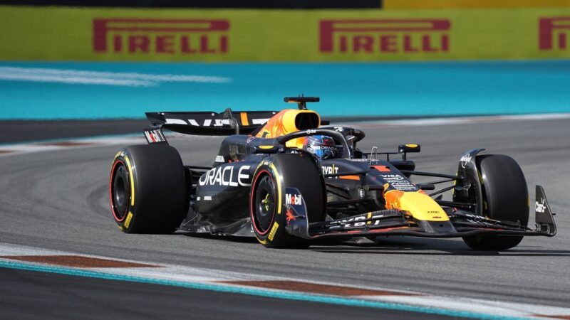 Verstappen vince la sprint di Miami davanti a Leclerc e Perez