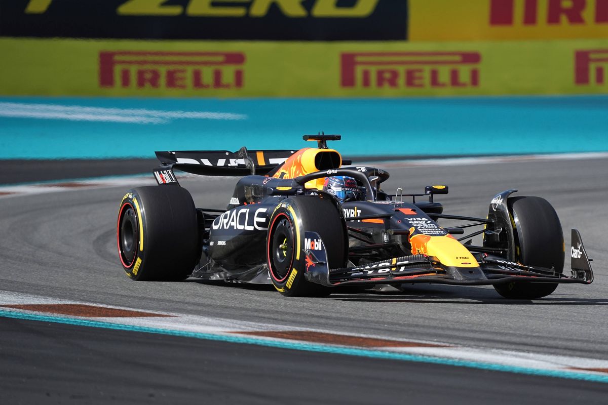 Verstappen vince la sprint di Miami davanti a Leclerc e Perez