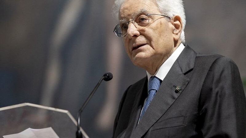 Mattarella “Serve l’impegno delle istituzioni per una società inclusiva”