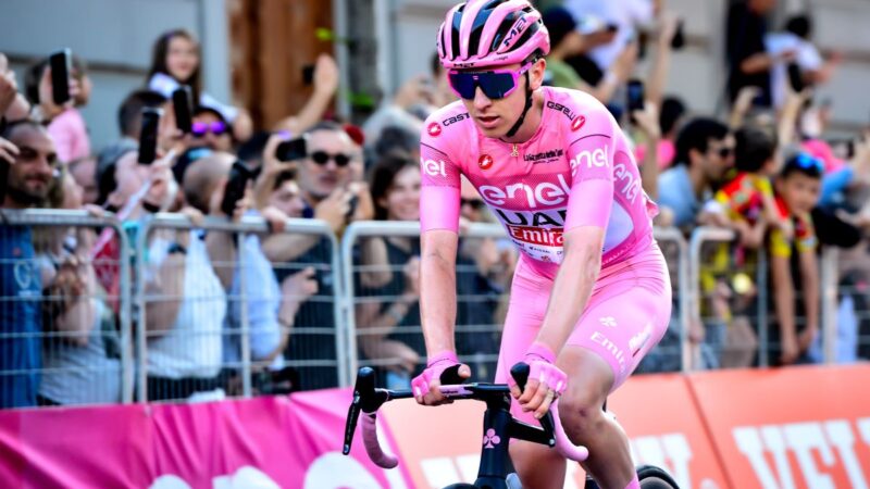 Pogacar vince anche la 16^ tappa e fa cinquina al Giro