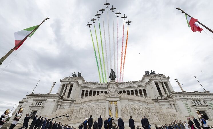 Mattarella “Indipendenza e libertà sono conquiste che vanno difese ogni giorno”