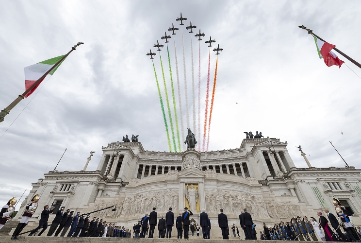 Mattarella “Indipendenza e libertà sono conquiste che vanno difese ogni giorno”