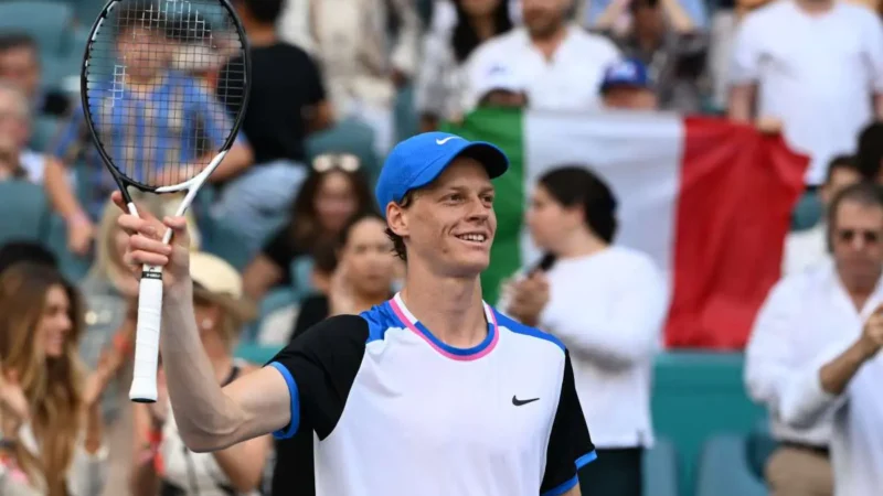 Sinner ai quarti al Roland Garros, fuori Arnaldi e Cocciaretto