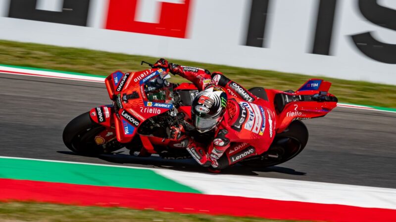 Bagnaia domina la sprint di Assen e si avvicina a Martin