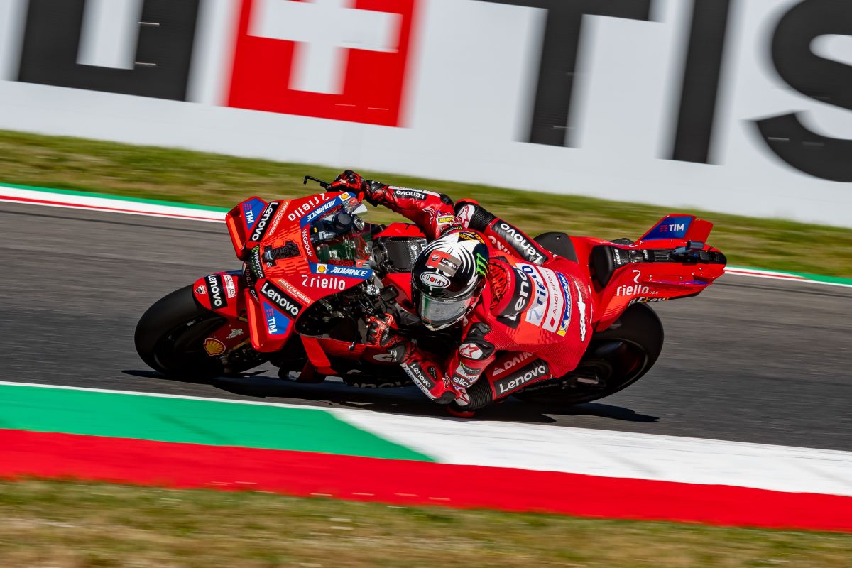 Bagnaia domina la sprint di Assen e si avvicina a Martin