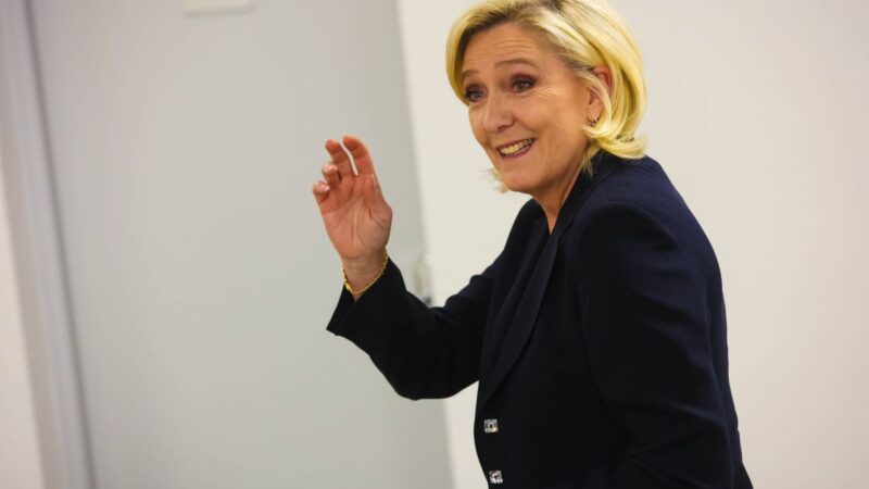 Francia, la destra al 34%. Le Pen “Blocco Macron quasi cancellato”