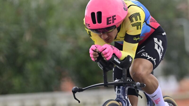 Al Tour la tappa di Torino all’eritreo Girmay, Carapaz in giallo