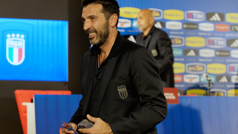 Buffon resta in Nazionale “L’azzurro è la mia seconda pelle”