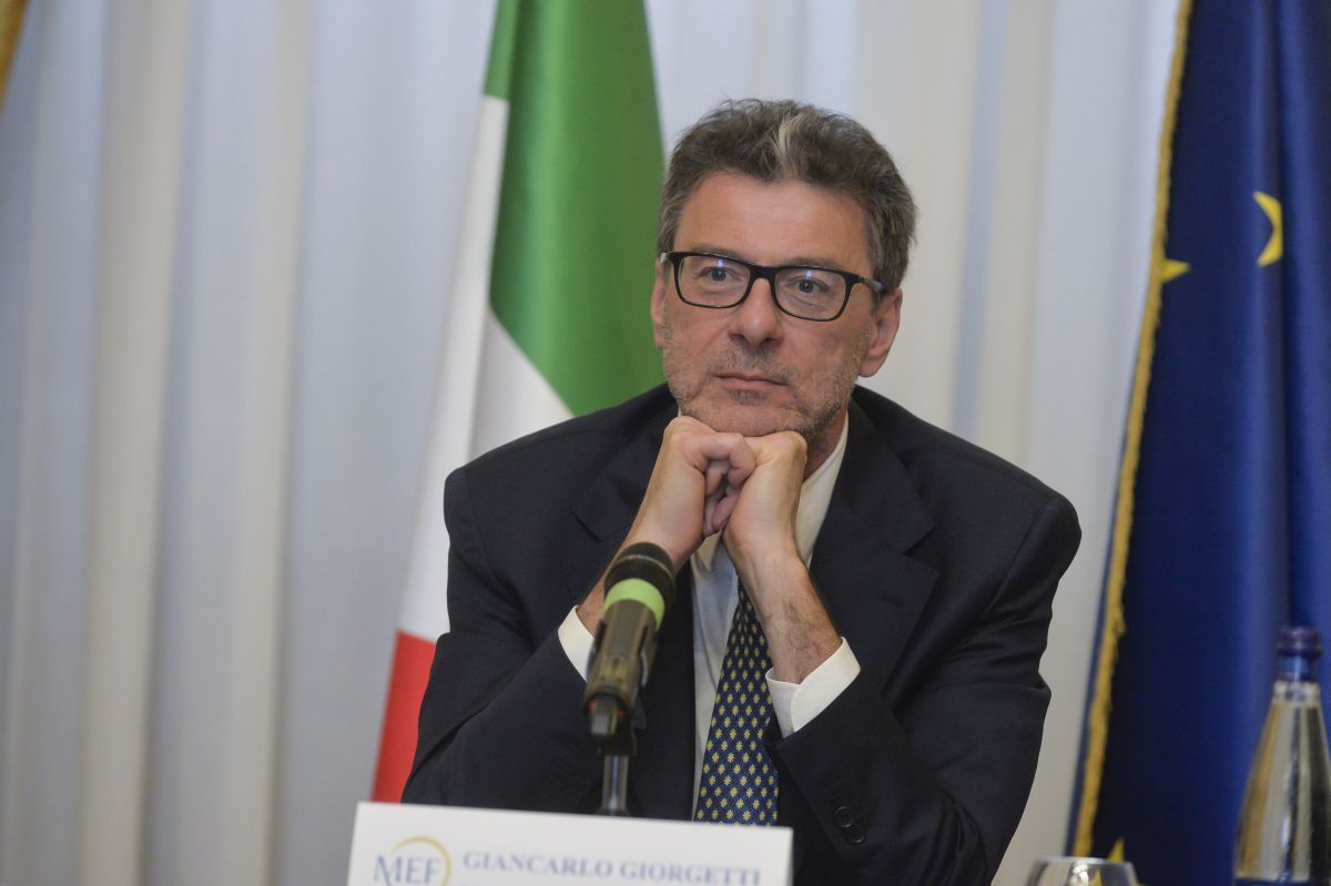 Giorgetti “In arrivo decreti per realizzare il federalismo”