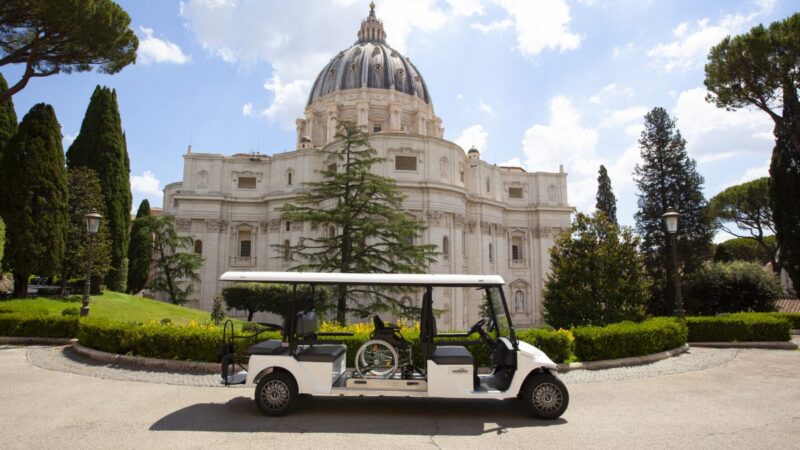 Exelentia, in Vaticano navetta elettrica per persone a mobilità ridotta