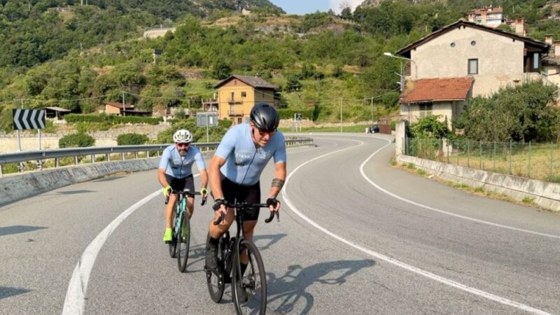 Una maratona in bici contro il divieto degli aromi per le e-cig