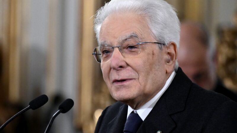 Mattarella fa visita agli azzurri “Per voi l’affetto dell’Italia”