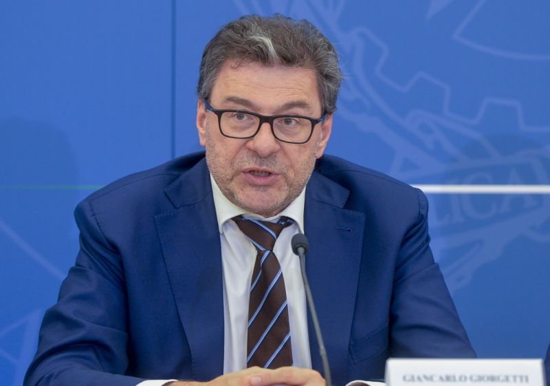 Giorgetti “Patto di stabilità costringe a valutazioni di corto respiro”