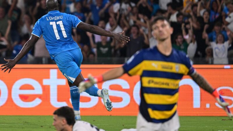 Il Napoli ribalta il Parma nel recupero, Lukaku in gol