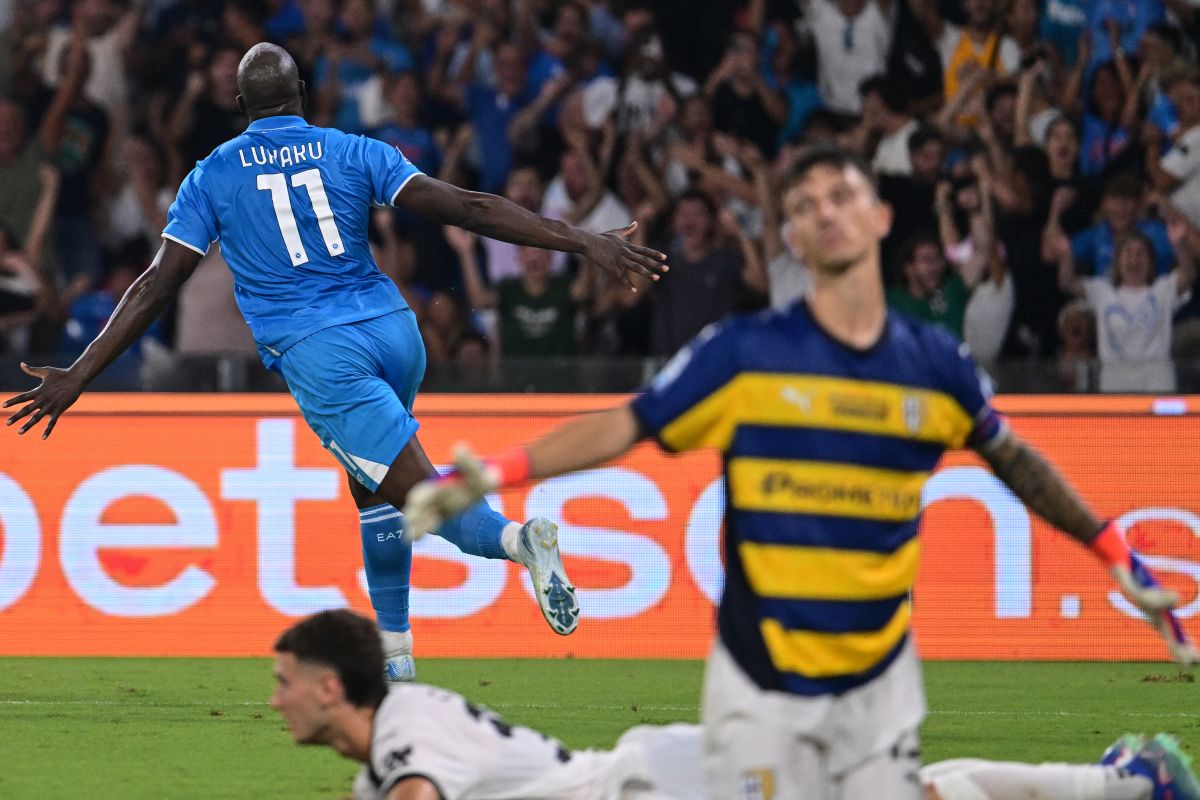 Il Napoli ribalta il Parma nel recupero, Lukaku in gol