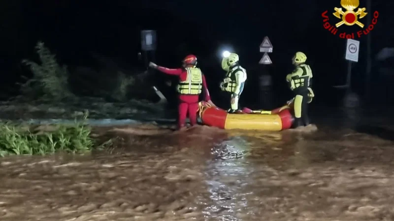 Maltempo in Toscana, dispersi bimbo e nonna nel pisano