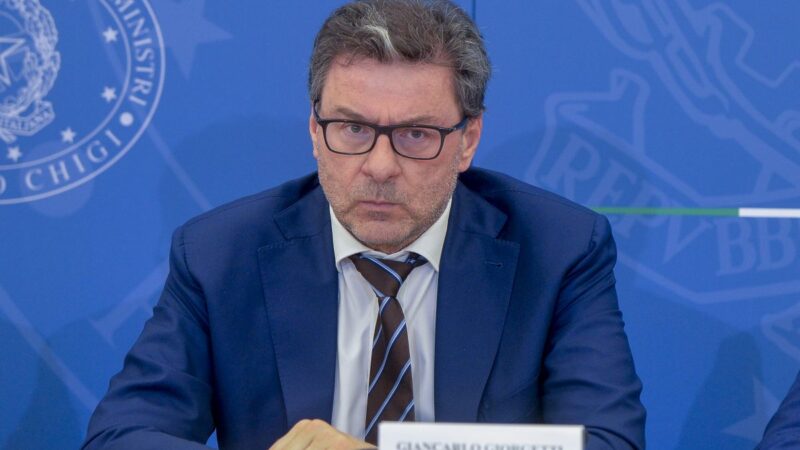 Giorgetti “No a retorica su extraprofitti, ma serve contributo di tutti”