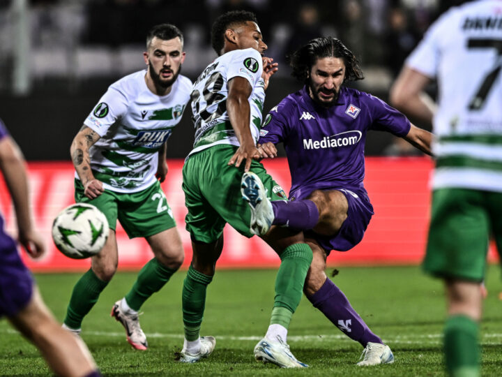 La Fiorentina fatica, ma piega 2-0 i campioni del Galles