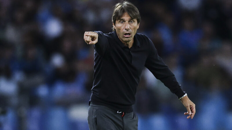 Conte “Nel mio Napoli tutti titolari, migliorare dopo Empoli”