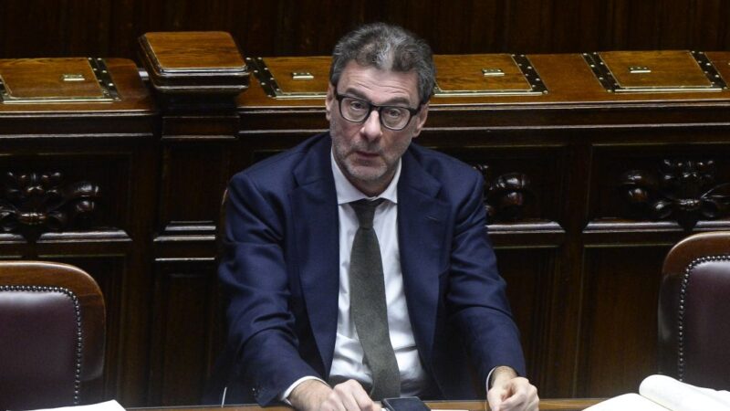 Manovra, Giorgetti “Taglia sprechi e dà ai più bisognosi”