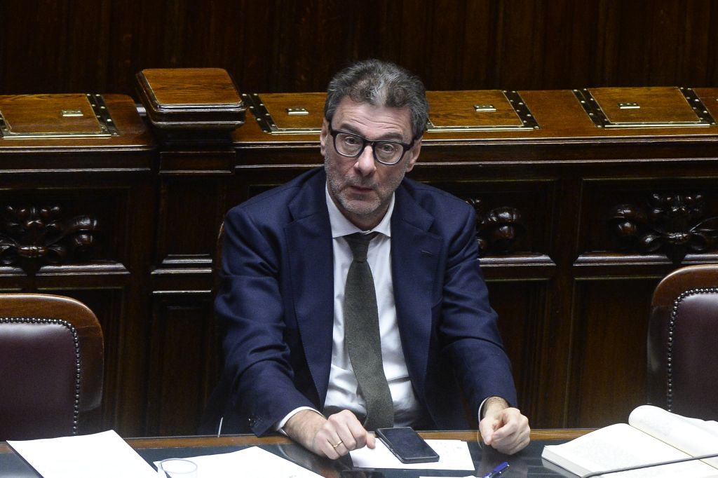 Manovra, Giorgetti “Taglia sprechi e dà ai più bisognosi”