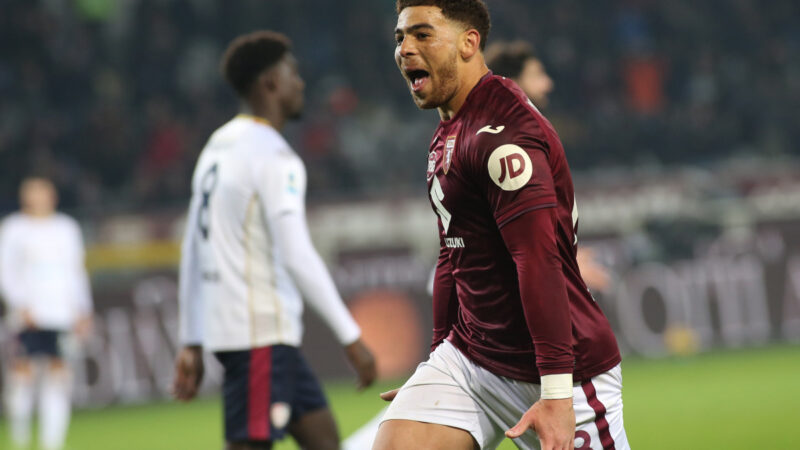 Doppietta di Adams, il Torino batte 2-0 il Cagliari