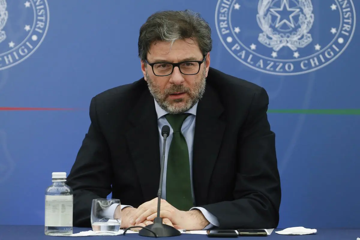 Giorgetti “Dazi e criptovalute sono delle armi economiche”