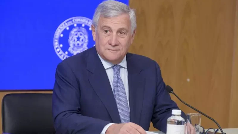 Ucraina, Tajani “Riflettere su presenza militare europea”