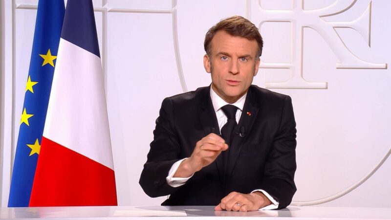 Macron “La minaccia russa tocca tutta l’Europa”