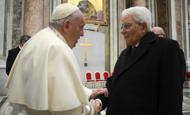 Mattarella “Avverto un grave vuoto, Papa Francesco era un riferimento”