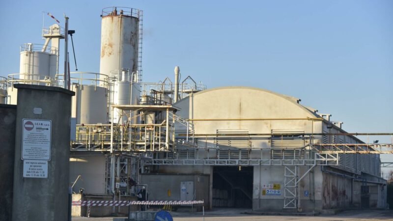 Confindustria “L’Italia rallenta nel 2025, l’incertezza è al massimo storico”