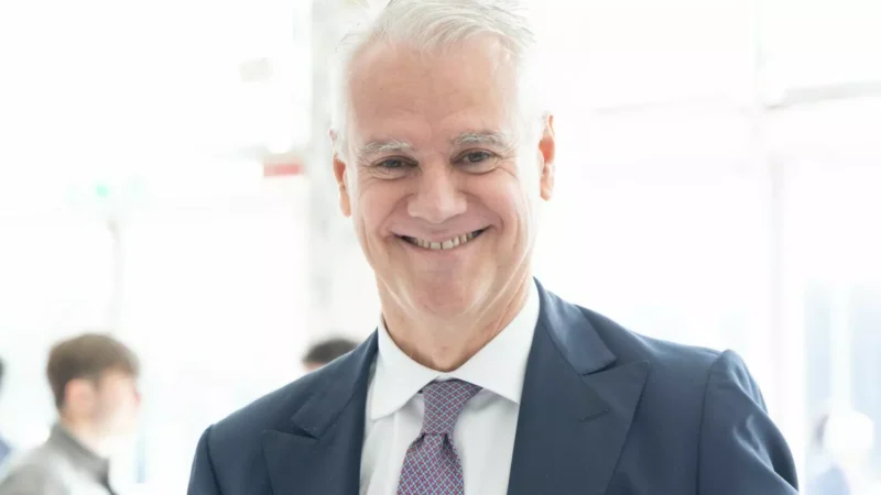 AI Week, Zangrillo: “L’intelligenza artificiale può aiutare la pubblica amministrazione”