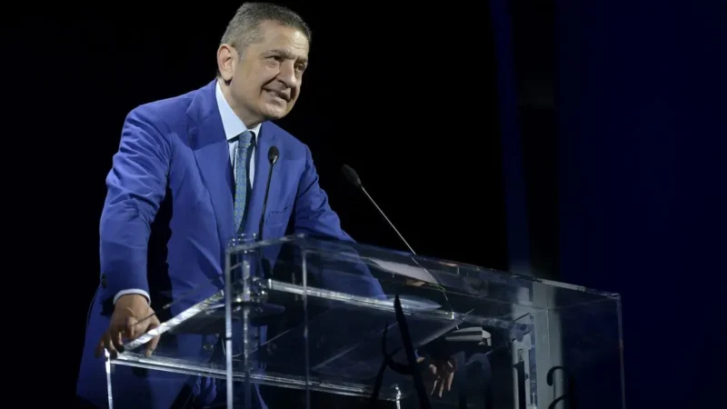 Panetta “L’intelligenza artificiale apre prospettive interessanti, ma la narrazione economica rimane irrinunciabile”