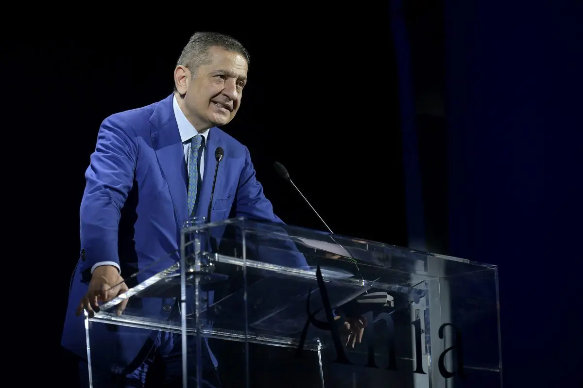 Panetta “L’intelligenza artificiale apre prospettive interessanti, ma la narrazione economica rimane irrinunciabile”