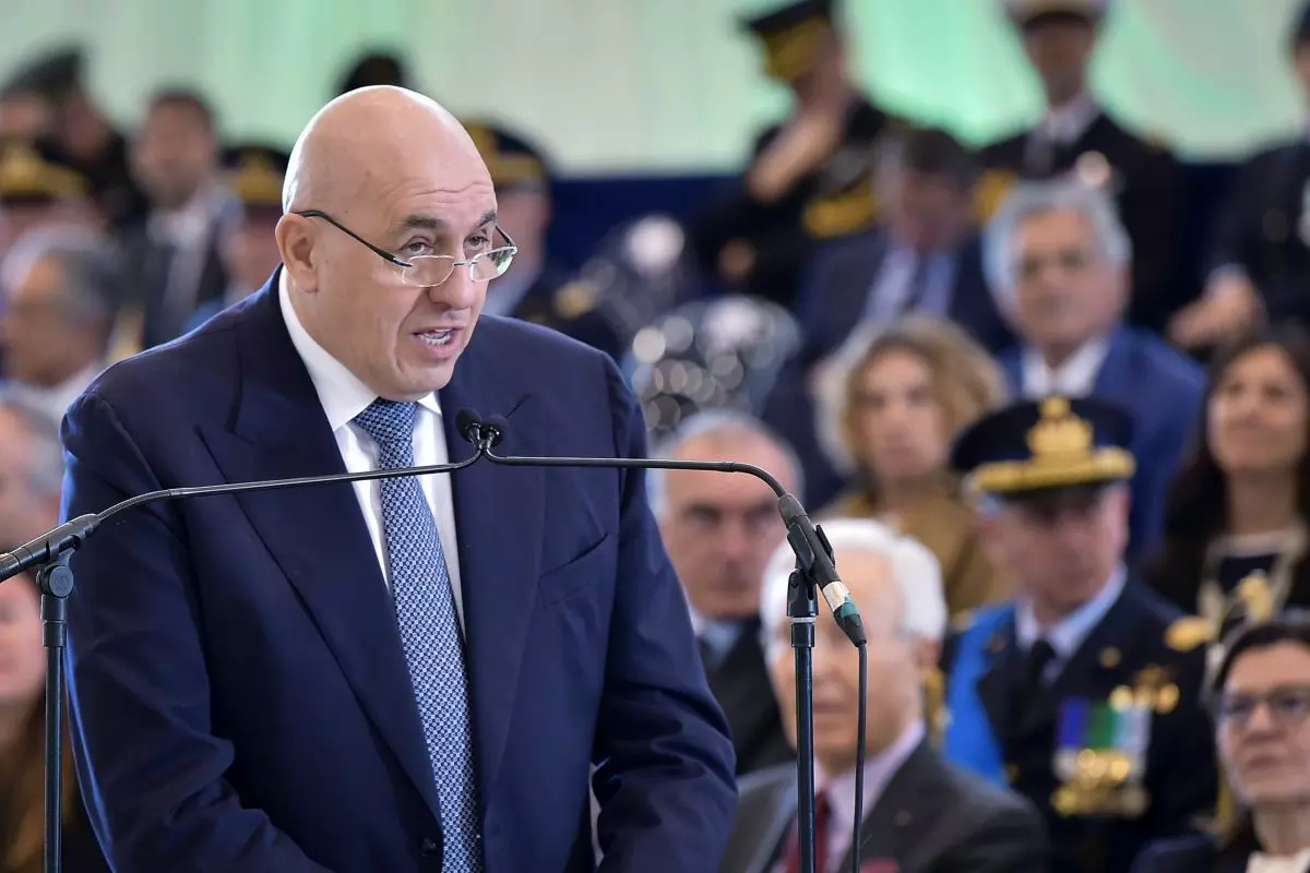 Crosetto “Si addestreranno in Sicilia i piloti degli F-35”