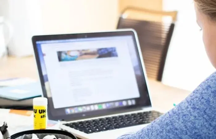 L’online spaventa gli italiani, uno su due si è imbattuto in episodi di odio e revenge porn