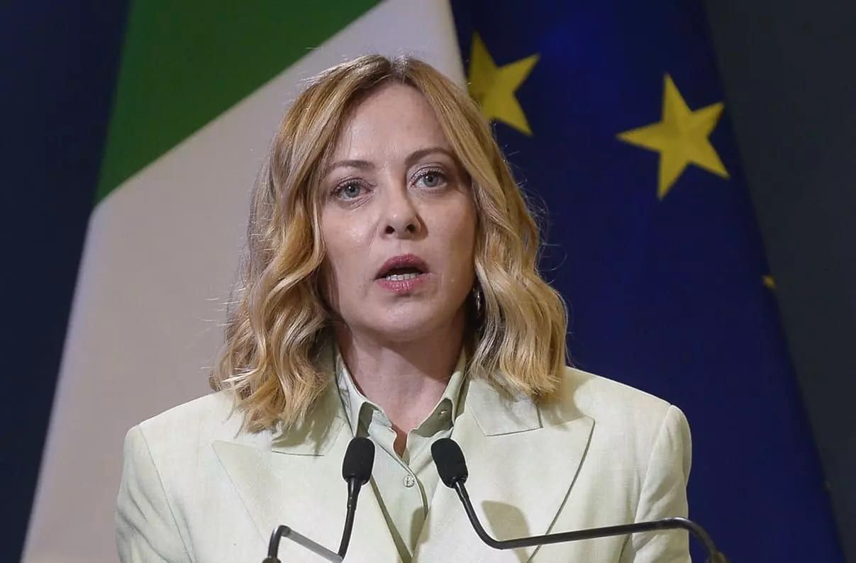 Meloni a giovani FdI “Minacce si moltiplicano, ma non abbiamo paura”