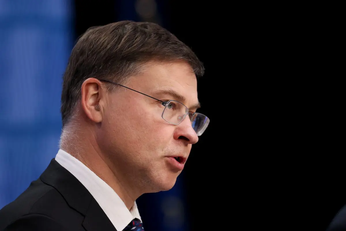 Dombrovskis “L’Ue potrebbe rimuovere l’Italia dalla procedura d’infrazione nel prossimo semestre”
