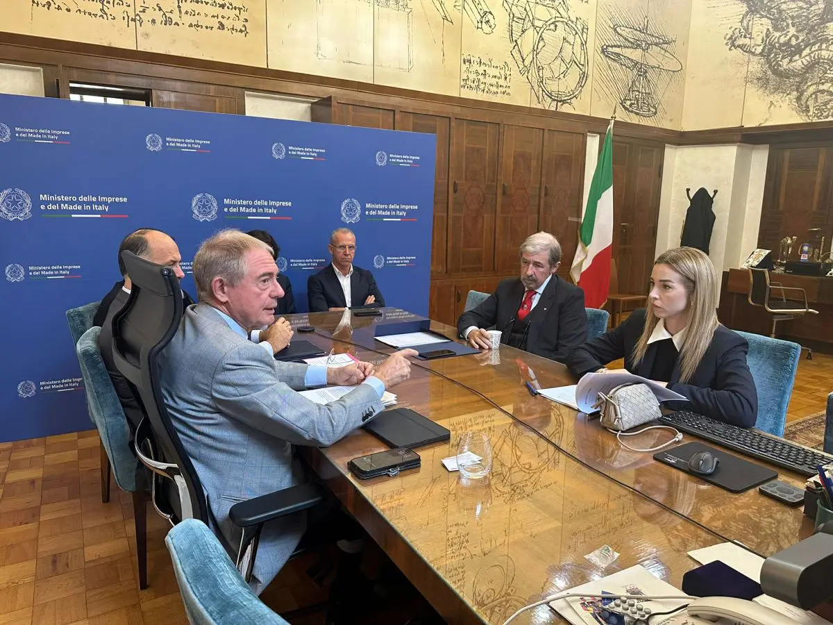 Ex Ilva, Urso riceve Bucci e Salis al Mimit. Impegno a garantire la continuità produttiva degli stabilimenti