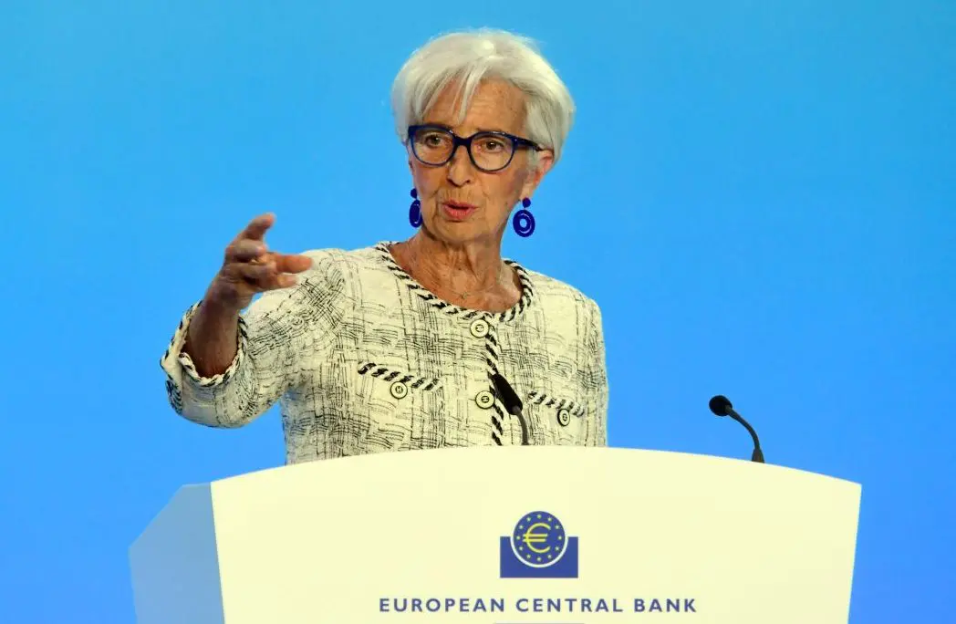 Bce, Lagarde “Inflazione sotto controllo, obiettivo 2% nel medio termine”