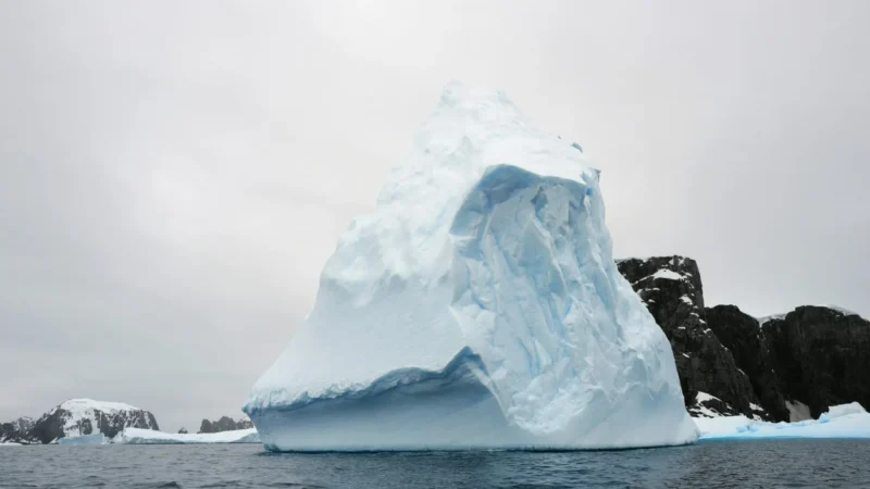 Il riscaldamento dell’Antartide modifica la stabilità dell’atmosfera, lo studio di ENEA