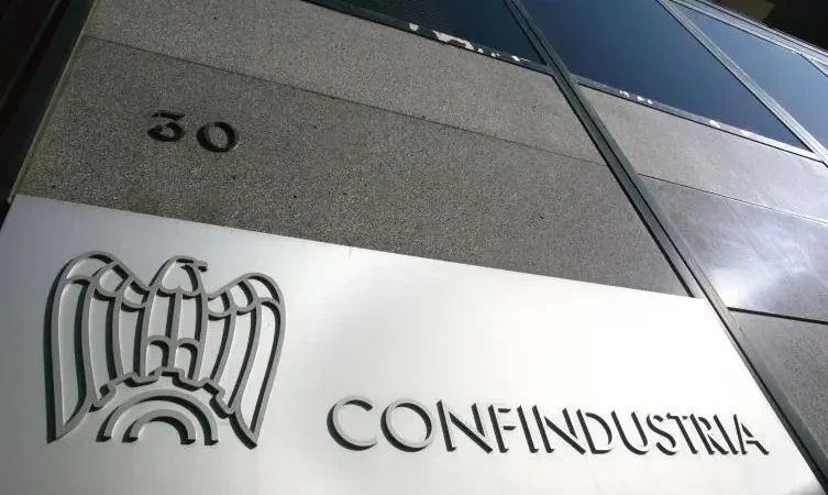 Confindustria “Con una guerra lunga rischiamo la più grave crisi energetica della storia”