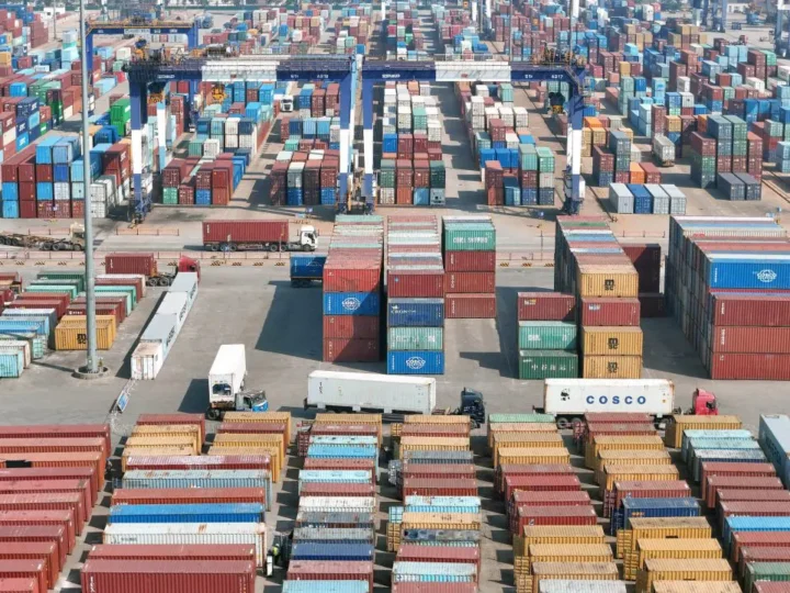 A febbraio export +2,6% sul mese, crescita tendenziale +0,9%. I dati Istat