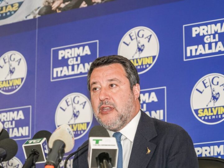 Salvini “Ue sorda e assente, bisogna cambiare regole”
