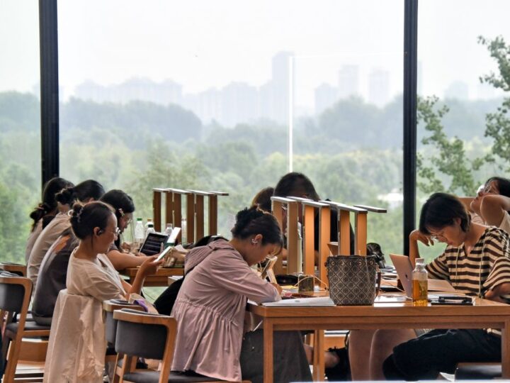 Cina, il tasso di lettura in aumento grazie alla crescita del formato digitale