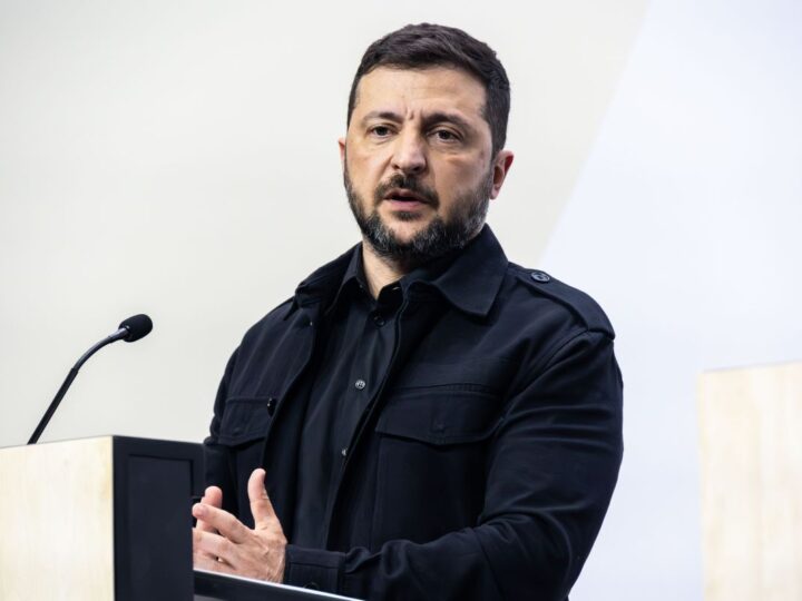 Ucraina, Zelensky “Attacchi russi questa notte con 4 morti e decine di feriti”